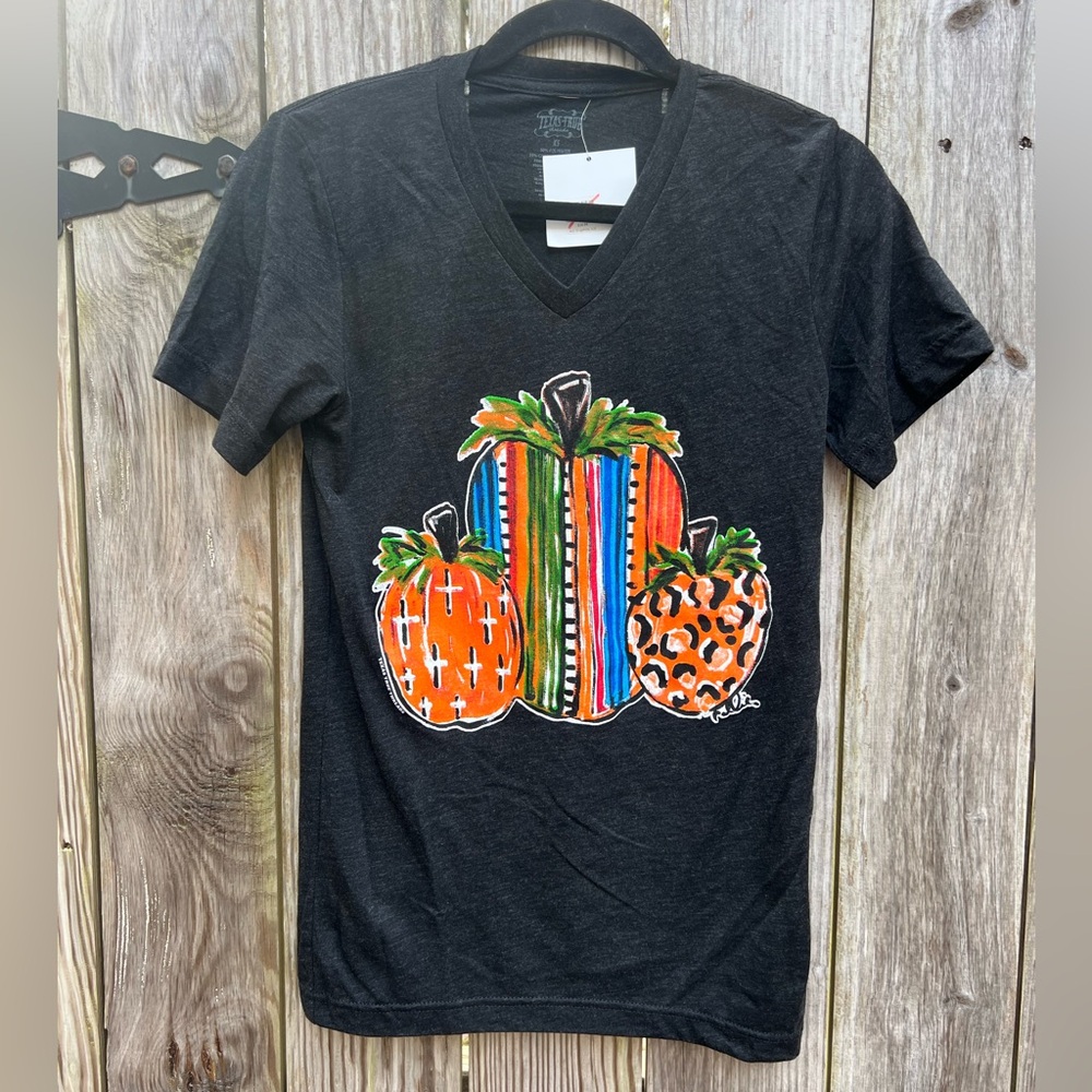 TEXAS TRUE THREADS Graphic Pumpkins Women’s  Soft T shirt Women’s XS